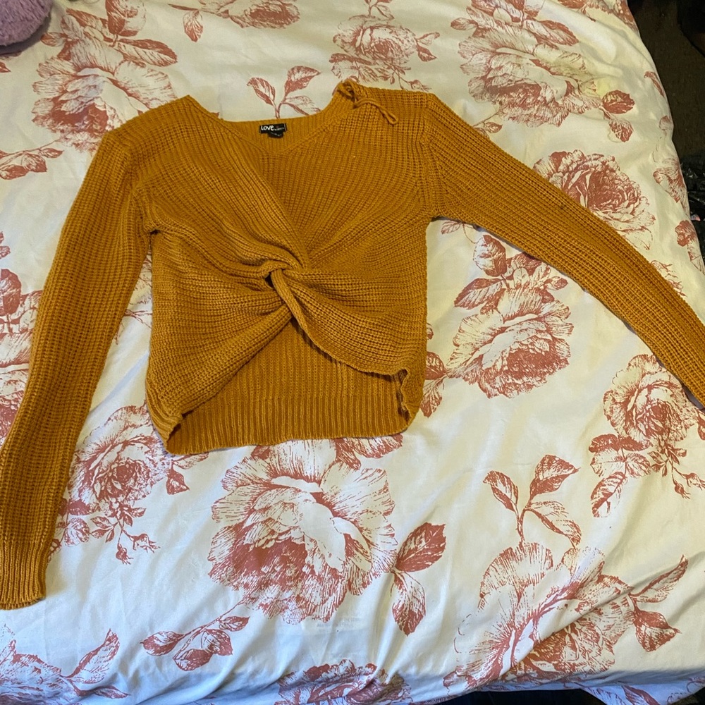 Yellow knit twisted top